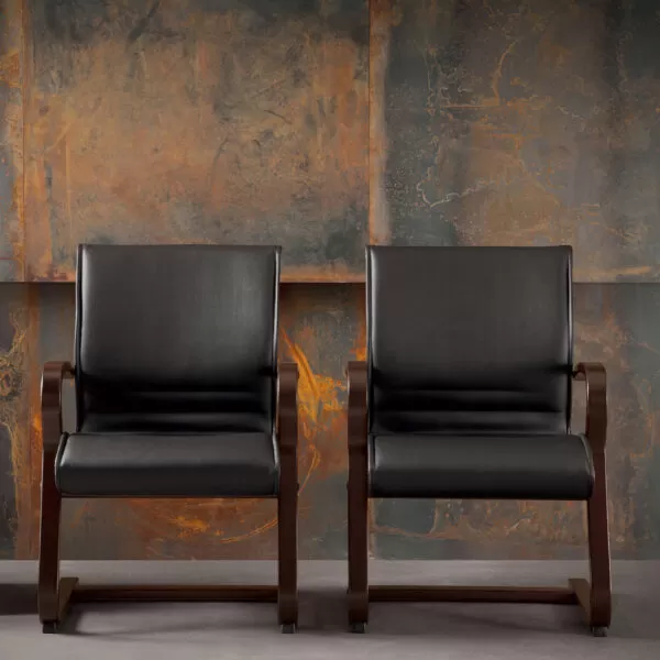 Executive Chair for Visitor. In elegant Leather - Frezza
