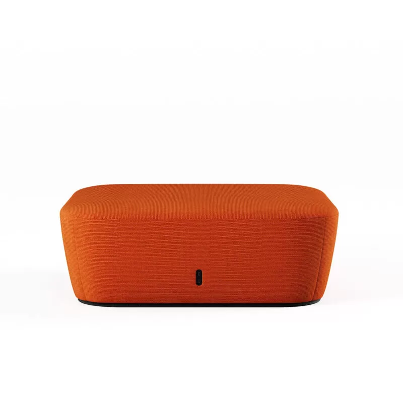 pouf arancione rettangolare da due posti. Con porta USB