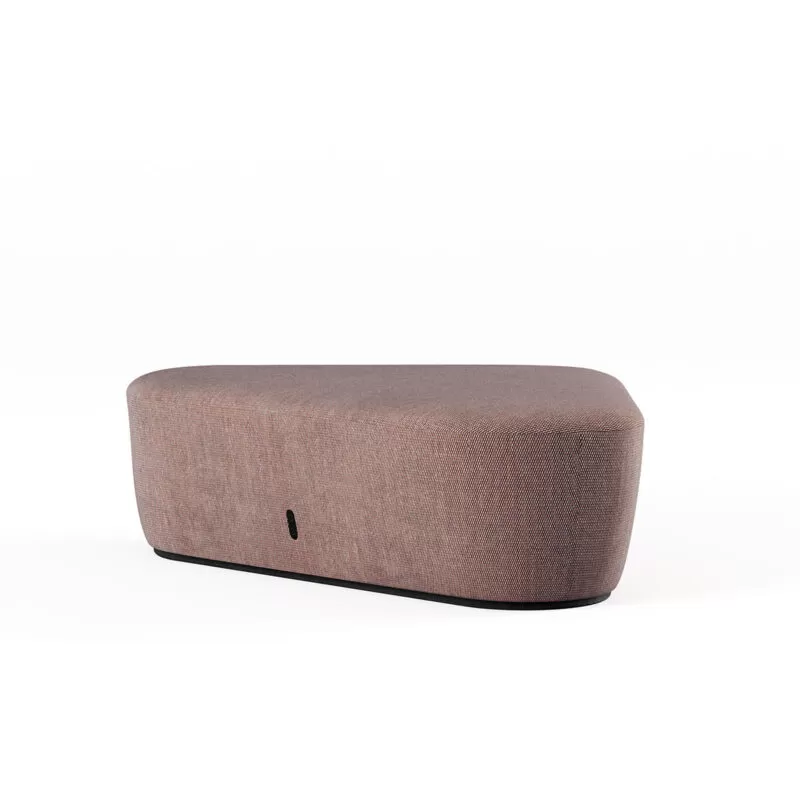 pouf di design triangolare con presa USB