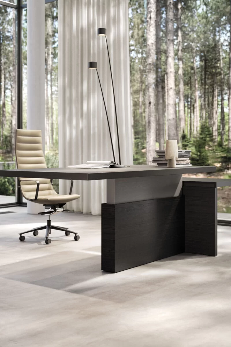 Modern and Luxury Executive Desks and Presidential Desks - Frezza