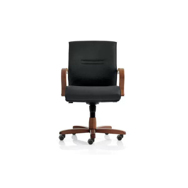 sedia in pelle per ufficio nera in legno. Sedia di lusso dallo stile vintage