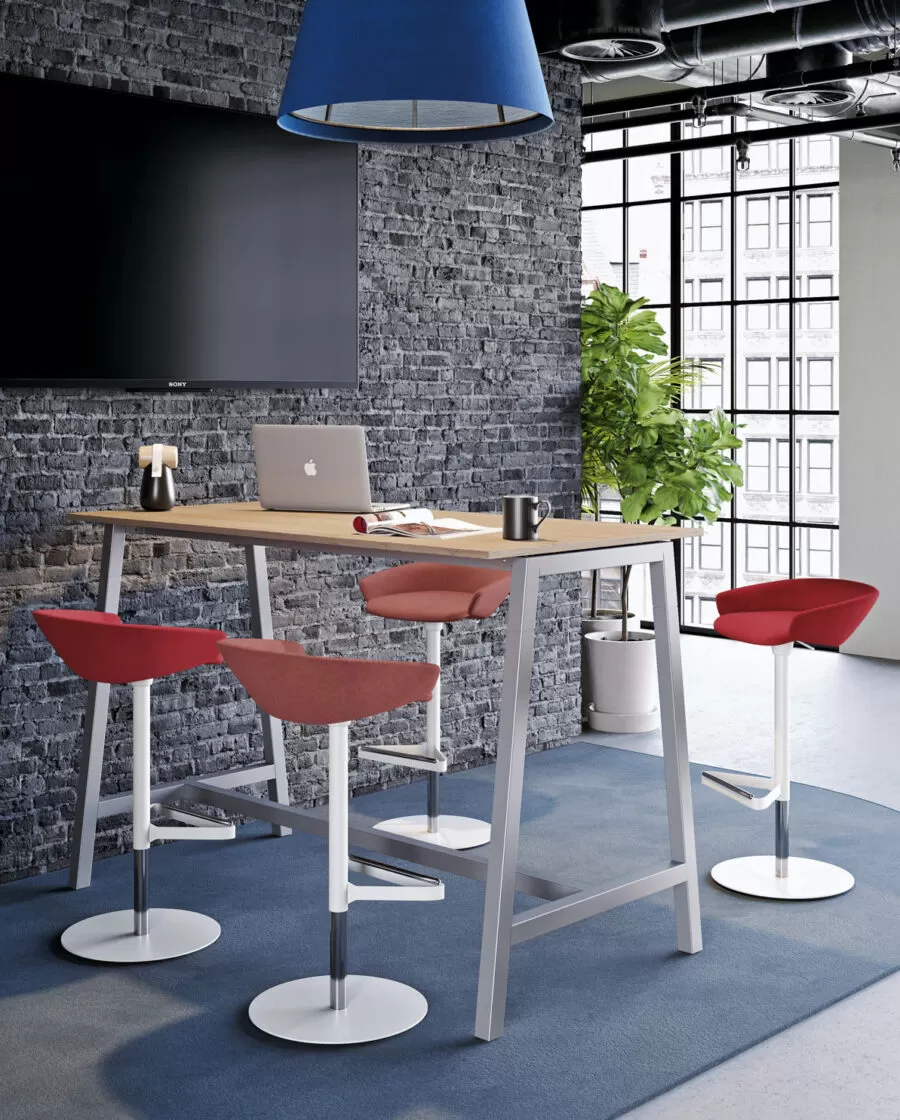 Design low Stools Karl. To furnish with Style - Frezza