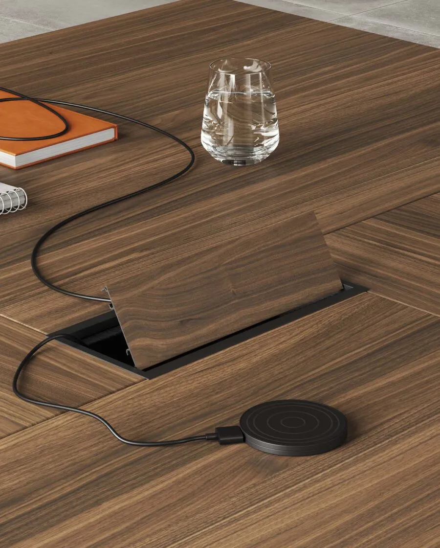 Elegant and Luxury Wood Office Meeting Tables - Ono Frezza