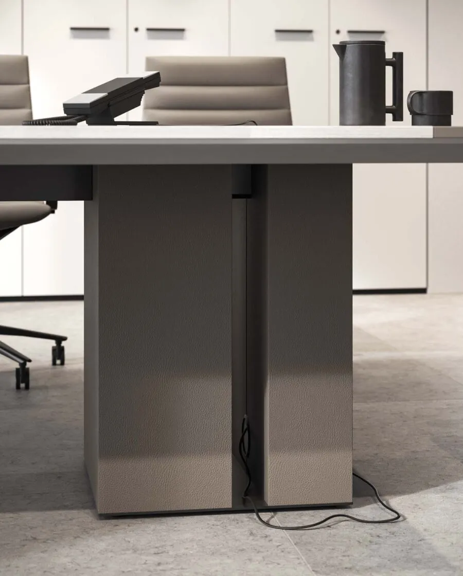 Elegant and Luxury Wood Office Meeting Tables - Ono Frezza